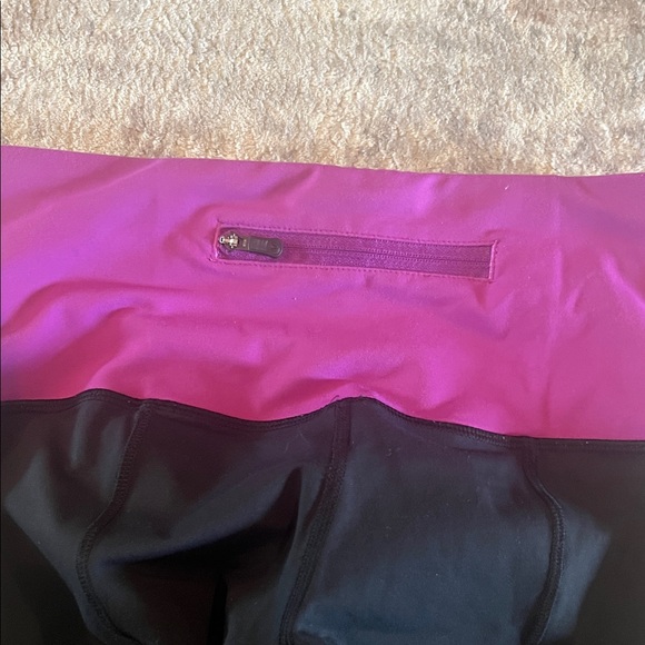 Lululemon Run Dash Ruched Side & Back Pockets High-Rise Leggings Black/Violet 4 - Picture 11 of 13